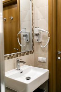 A bathroom at Kazaviti SKG