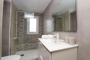 A bathroom at DIFFERENTFLATS Samoa