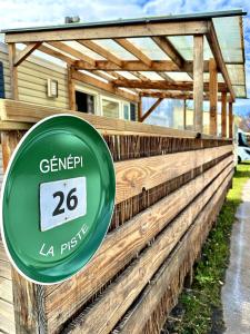 Fotografia z galérie ubytovania Bungalow 3 chambres pour 6 pers avec Climatisation Camping 3 etoiles v destinácii Samoëns