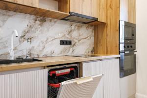 Η κουζίνα ή μικρή κουζίνα στο Республика