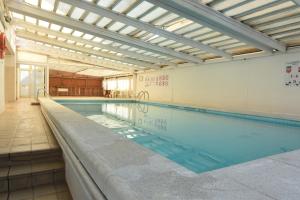 The swimming pool at or close to RNET - Puerto Simona 1-9 Roses Costa Brava