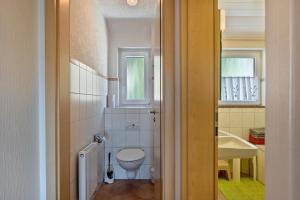 Koupelna v ubytování Unterfalkenhof + 37 fotografií