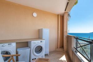 Balkon oz. terasa v nastanitvi Le Cannes Beach 496
