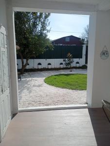 Zdjęcie z galerii obiektu CASA AMELIA Apartamento Bajo con terraza y jardín Apartamento 1ªPlanta w mieście Padrón