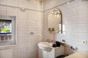 Ένα μπάνιο στο Hof Almfrieden - Dormitz +16 φωτογραφίες