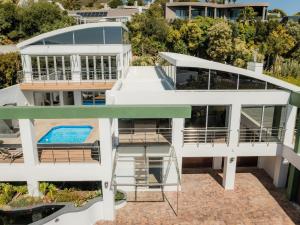 Φωτογραφία από το άλμπουμ του Cape Joy - BRAND NEW luxury villa just rolled out in Cape Town, Plattekloof σε Plattekloof