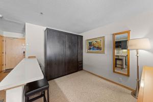 Fotografie z fotogalerie ubytování Palisades Tahoe Lodge Rentals Studio Loft #356 v destinaci Olympic Valley + 16 fotografií