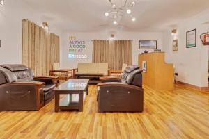 Χώρος καθιστικού στο Treebo Vitasta Villa, Srinagar