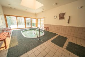 Πισίνα στο ή κοντά στο Saints John 2517 by SummitCove Lodging