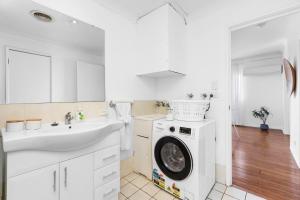 Kuchyň nebo kuchyňský kout v ubytování The Petal & Pod - 2 Bdr