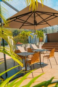 Αίθριο ή υπαίθριος χώρος στο Hampton by Hilton Cali