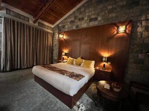 Destination Hotel Khaplu客房内的一张或多张床位