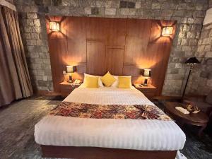 Destination Hotel Khaplu客房内的一张或多张床位