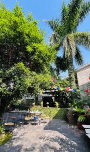 Taman di luar Mum's Garden Resort