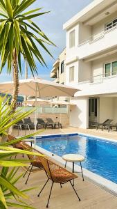 Bazén v ubytování Apartments Fat e Jet - Pool & Breakfast nebo v jeho okolí