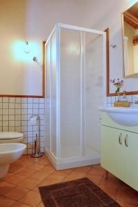 Koupelna v ubytování La Vrille - chambres d'hôtes