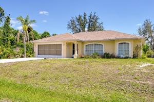 Zahrada ubytování Sunny 3 BR Venice Home with Pool and Parking