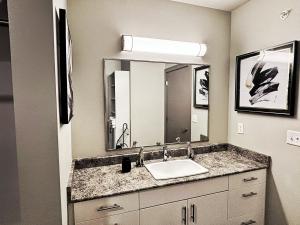 Foto dalla galleria di The Green Onyx Escape a Des Moines