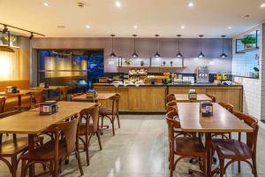 Kuchyň nebo kuchyňský kout v ubytování Uniclass Hotel Pinheiros