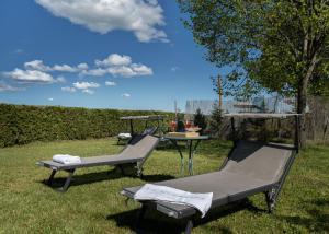 A garden outside Cascina La Commenda
