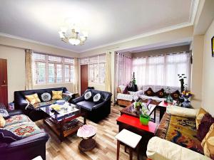 Imagen de la galería de Jo'stel ThinOng's HomeStay - Near MG Marg, en Gangtok