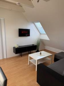 Μια τηλεόραση ή/και κέντρο ψυχαγωγίας στο ALSEOZ Apartment