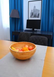 TV a/nebo společenská místnost v ubytování Jimmys Apartments XXL