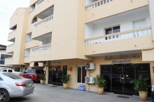 Bangunan di mana terletaknya hotel