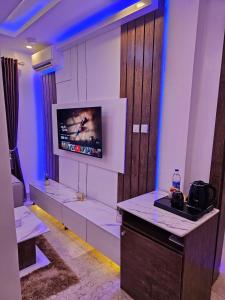 Televisyen dan/atau pusat hiburan di Presken Waters