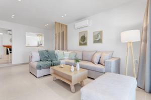 Gallery image of Olivella Luxury Suites in Khartáta