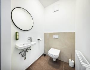 Koupelna v ubytování Jimmys Apartments XXL