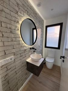 Koupelna v ubytování ESPECTACULAR CASA EN LLAGOSTERA - Costa Brava, CON PISCINA