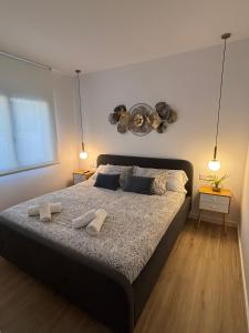 Postel nebo postele na pokoji v ubytování ESPECTACULAR CASA EN LLAGOSTERA - Costa Brava, CON PISCINA