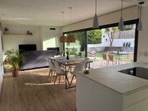 Fotografie z fotogalerie ubytování ESPECTACULAR CASA EN LLAGOSTERA - Costa Brava, CON PISCINA v destinaci Llagostera