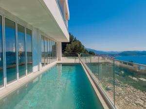 Bazen u ili blizu objekta Sunset Shoreline Saranda - Sea View - Free Private Parking - Pool