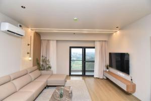Afbeelding uit fotogalerij van Amaltas The View - Bespoke Hotel Apartment in Kigali +36 foto's