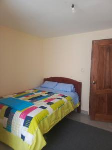 Postel nebo postele na pokoji v ubytování Hotel CasaBlanca"Tablon de miraflores"