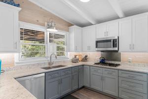 Gallery image of Private Pool and Just a 3 Minute Walk to the Beach in Pawleys Island