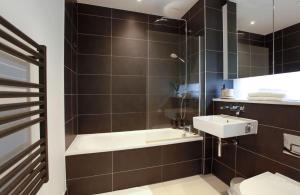 Phòng tắm tại MCR City Condo Free Parking Gym Terrace