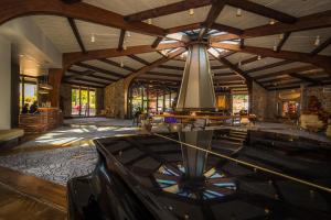 Photo de la galerie de l'établissement Lodge of Four Seasons Golf Resort, Marina & Spa, à Lac des Ozarks
