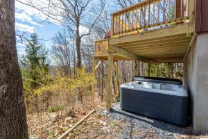 Fotografie z fotogalerie ubytování Autumn Heights Pool Hot Tub Game Room Saun v destinaci East Stroudsburg