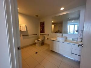 A bathroom at Miami Beach Luxury Apt 1B 1B with pool and gym