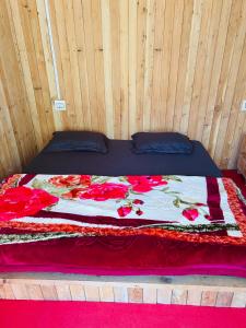 Foto sihtkohas Jibhi asuva majutusasutuse Tree House galeriist