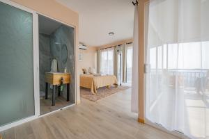 Voodi või voodid majutusasutuse Nosara Hideaway 2 - BREAKFAST INCLUDED & Mountain View Cabins toas