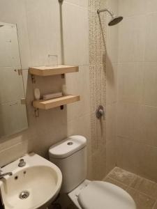 Koupelna v ubytování Ataya Hotel