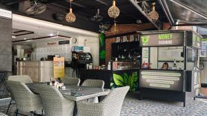 Lounge nebo bar v ubytování Lime Hotel
