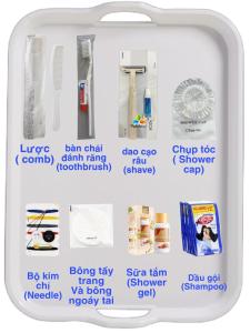 - un plateau blanc avec différents types de produits d'entretien dans l'établissement Trang trại Ven Suối 3000m2, Vườn Rau, Hồ Bơi, Thú cưng, à Blach Kon Hin (2)