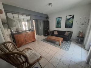 Χώρος καθιστικού στο Sète centre - maison de vacances - 2 chambres - 4 personnes - 60 m2 avec parking gratuit privé, wifi et clim