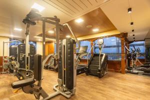 Spordikeskus ja/või sportimisvõimalused majutusasutuses Aarya Hotel and Spa
