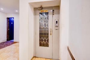 Fotografie z fotogalerie ubytování Super Townhouse Khar The Unicontinental v Bombaji
